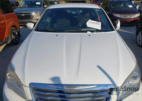 2013 Chrysler 200 Lx из США, поврежденный, VIN 1C3CCBAB9DN568681